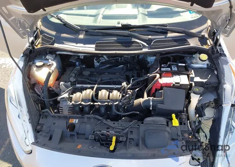 2015 Ford Fiesta Titanium z USA, uszkodzony, nr VIN 3FADP4FJ7FM133662